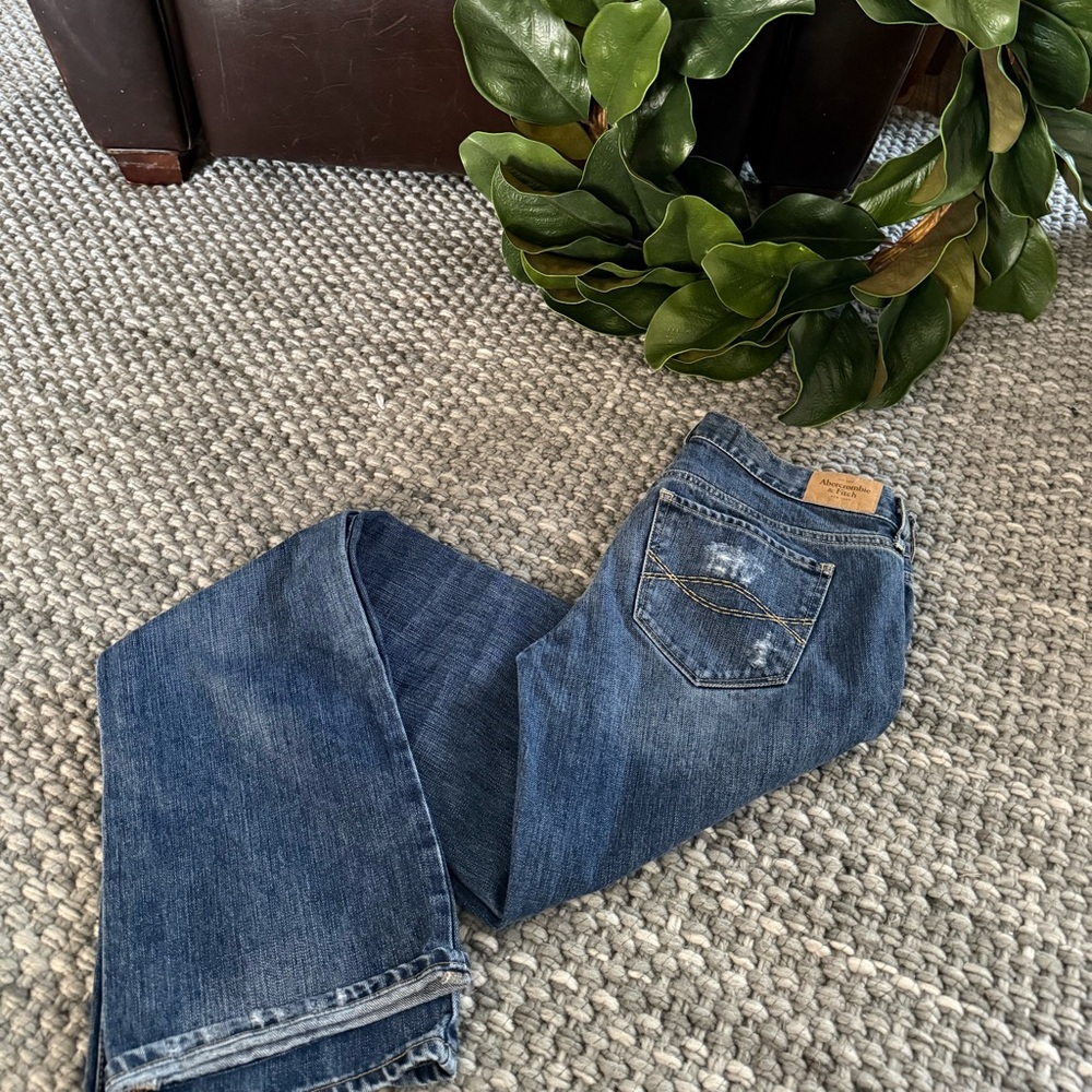 Abercrombie and Fitch The A&F Vintage Boot Cut Distressed Jeans Size 2R